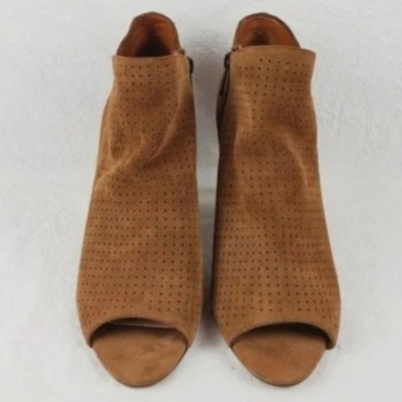 Jessica SImpson Kymber Tan Leather Bootie - Picture 4 of 8